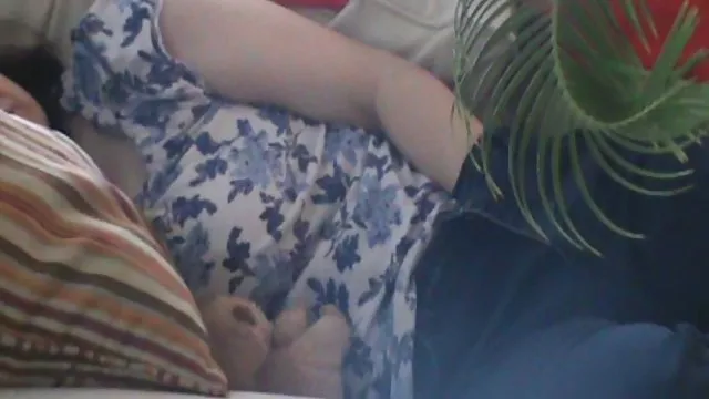 同性恋夫妇的摄像头在口交的吉裂色情明星